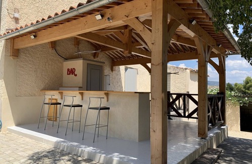 La Roque-d'Antheron House | 12th century house on a former farm