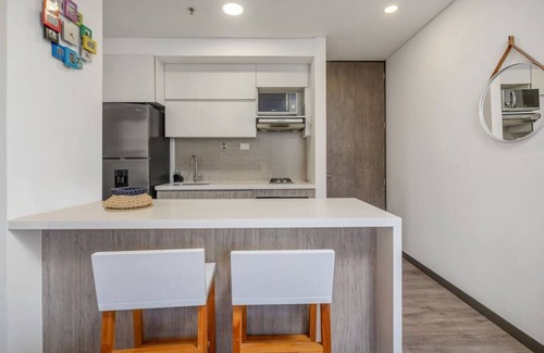 El Poblado Apartment | 12th Floor 2BR Apt with City View & rooftop Pool