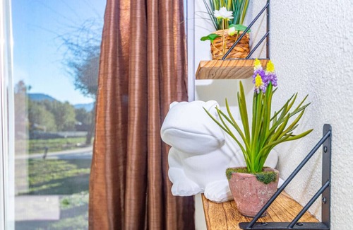 Ahwahnee Cabin | 13-Acres Fairytale Sunset Villa with Hot Tub, Firepit, BBQ, EV Charger