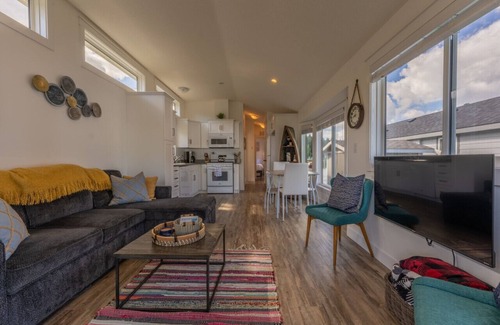 Regional District of Mount Waddington Apartment | 13 - Bothan Mara Cottage