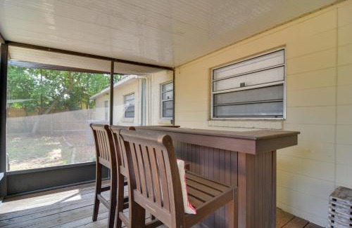 Tampa House | 13 Mi to Busch Gardens Tampa Gem with Grill and Yard