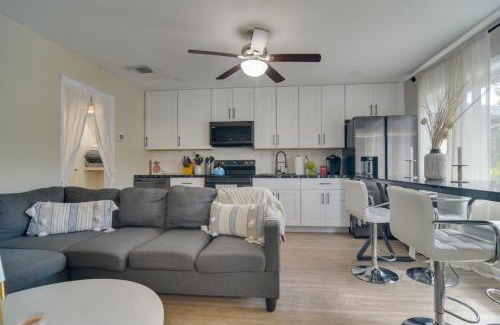 Tampa House | 13 Mi to Busch Gardens Tampa Gem with Grill and Yard