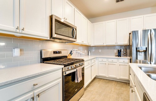 Davenport House | 13 Mi to Disney: Davenport Townhome w/Patio!