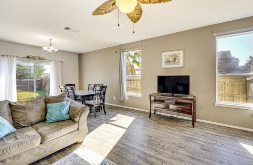 Southside House | 13 Mi to Dtwn San Antonio and the Alamo Quiet Home