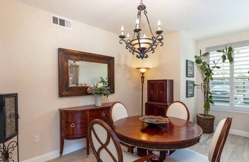 Bay Ho House | 13 minutes to the beach!