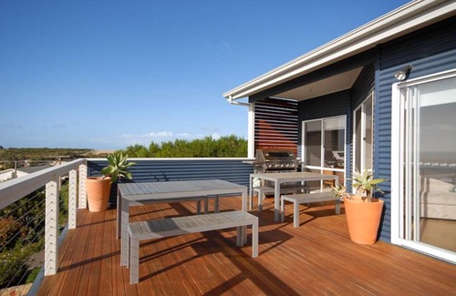 Encounter Bay House | 13 Olivebank - BYO Linen - Ocean Views