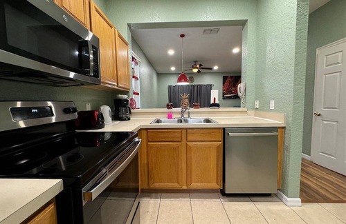 Regal Palms House | 1307 Charming Regal Palms Villa