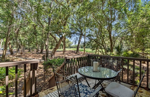 West Beach Village House | 1324 Fairway Oaks ~ Pet Friendly ~ 3 BR Townhome, Sleeps 6