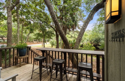 West Beach Village Condo | 1337 Fairway Oaks: 3BR Villa, Lagoon Views, Near Beach, Beach Gear/Bike Credit
