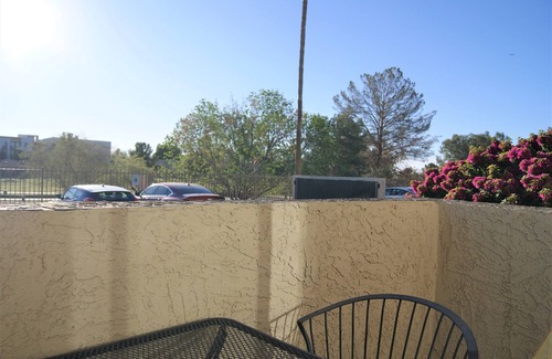 New Papago Parkway Apartment | 138 Minutes to Old Town, Pickleball, Pool, Wifi!
