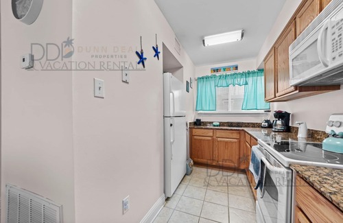 Biloxi Condo | 138 Oak Shores Just a short walk to the beach!