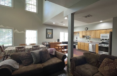 Mercersburg House | 13845 Trailside Lane | Slope side townhouse!