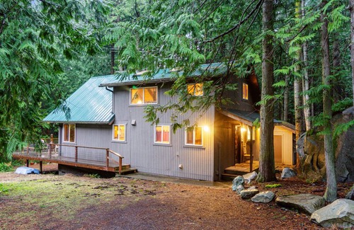 Lopez Island Ski Chalet | 139 m² Chalet ∙ 2 bedrooms ∙ 6 guests