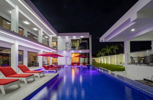 Montellano Villa | 13BR Villa: Ultra-Modern Design, Premium Billiard, private pool