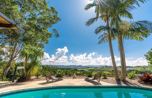 Myocum House | 13km's to Byron Bay town: Perfect family retreat with pool, sauna & sunset views