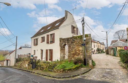 Villemoisson-sur-Orge House | 13th Century House outside Paris, proximity autoroutes, RER C, Tramway T12