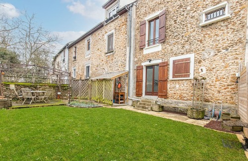 Villemoisson-sur-Orge House | 13th Century House outside Paris, proximity autoroutes, RER C, Tramway T12