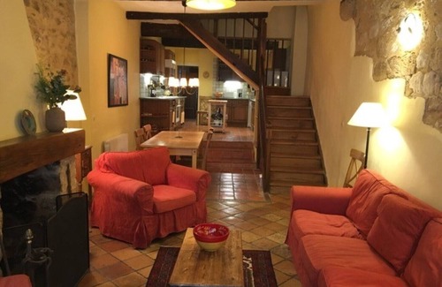 Monflanquin House | 13th Century Townhome