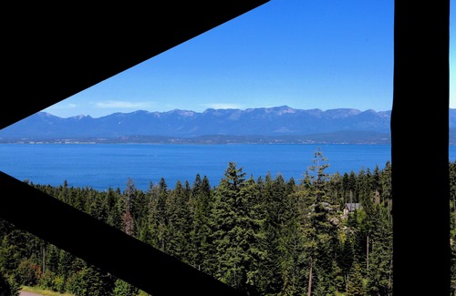 Lakeside House | 14,229sqft Estate on 8ac w/4100sqft Guest home TikiBar HotTub Overlooking GNP!