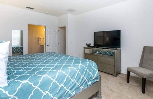 Loughman Resort | 14 Bd Resort up to 29 ppl w/Pool/Theatre/gameroom 6140