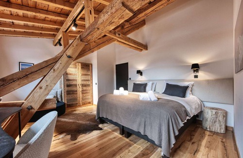 Argentiere Ski Chalet | 14 bed chalet with Jacuzzi & Sauna