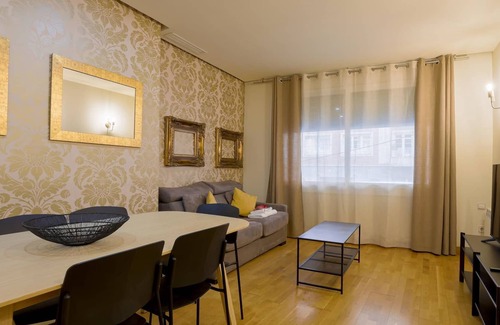 Sant Gervasi – la Bonanova Apartment | 14. Gold Small Apartment