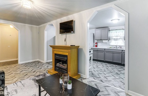Sunshine House | 14 Mi to Downtown Baton Rouge: Plaquemine Retreat