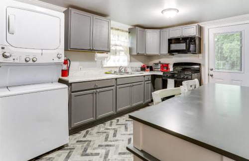 Sunshine House | 14 Mi to Downtown Baton Rouge Plaquemine Retreat