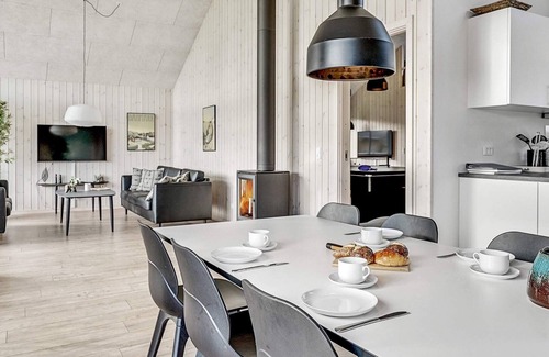 Idestrup House | 14 person holiday home in Idestrup