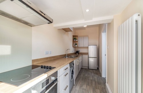 Withernsea House | 14 THE PROMENADE, romantic, character holiday cottage in Withernsea