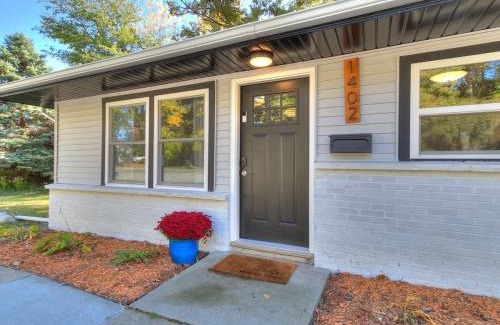 Ames House | 1402 Crescent