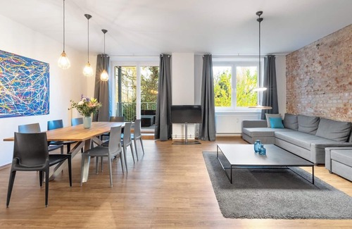 Moabit Apartment | 140SQM 4-BEDROOM INTERIOR-DESIGNED APARTMENT BY BENSIMON