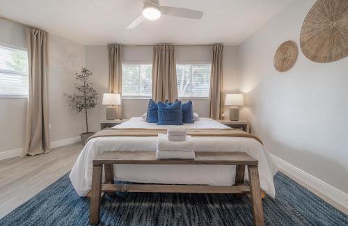 Largo House | 14295 Chamberlain Ave