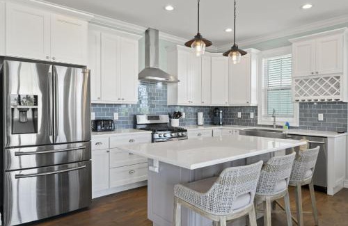 South Island House | 143 Catch and Relax- 5BR Home with Pool & Spa! home