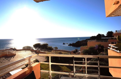 Le Trayas Apartment | 14352 STUDIO IN A VERY BEAUTIFUL WATERFRONT RESIDENCE