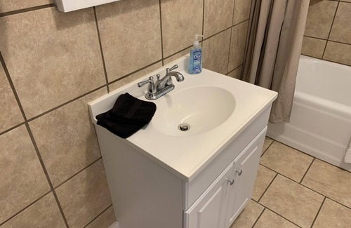 Canton Apartment | 144 1/2 Check Our Apartment Canton restaurants, brewery 20 min Asheville, WiFi
