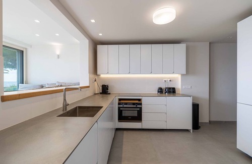 Mandelieu-la-Napoule Beach Apartment | 14422 Rent T2 sea view, swimming pool and tennis in Mandelieu la Napoule with sea view