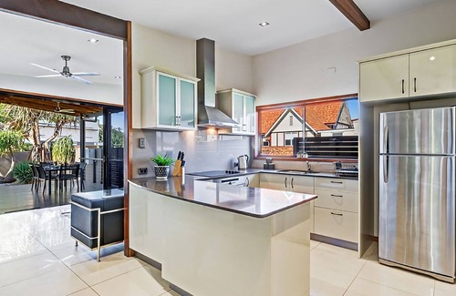 Scarborough House | 145 Prince Edward's Parade