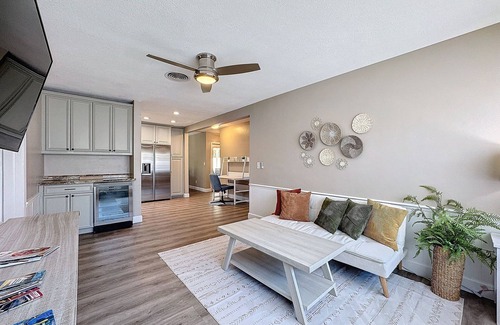 Clearwater House | 1465 Satsuma Street S