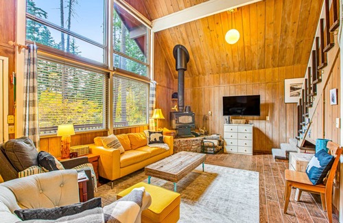 Cle Elum Cabin | 148 m² Cabin ∙ 3 bedrooms ∙ 12 guests