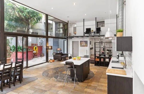 El Raval Apartment | 15 guests Private garden Duplex next to LasRamblas