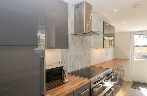 Weymouth House | 15 Hardwick Street