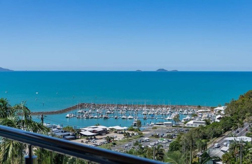 Airlie Beach House | 15 Kara - Stunning 5 Bedroom Home With Million Dollar Views, walk to Airlie Beac