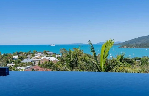 Airlie Beach House | 15 Kara - Stunning 5 Bedroom Home With Million Dollar Views, walk to Airlie Beac