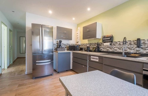 Woippy Apartment | 15. Le Cosy 120m² - 4ch' - 8 pers' - 6 TV - Streaming