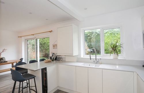 Abersoch Cottage | 15 MAES AWEL, pet friendly, character holiday cottage in Abersoch