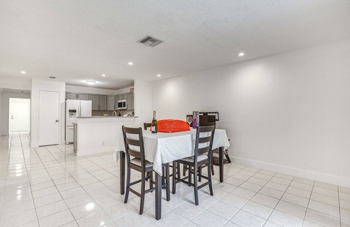 Coral Springs House | 15 Mi to Beach: Modern Coral Springs Home