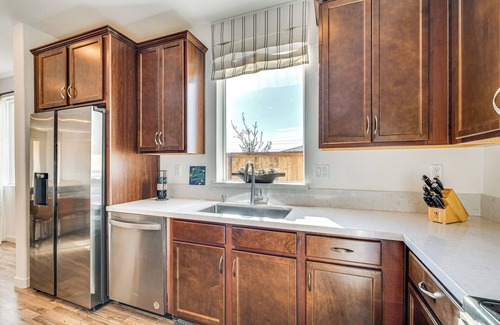 Sacramento House | 15 Mi to Dtwn Sacramento: Newly Built Home!