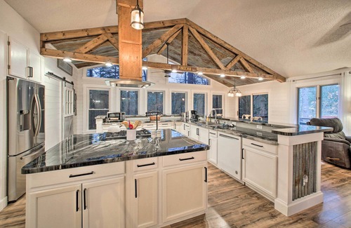 Hot Springs Village House | 15 Mi to Hot Springs Nat'l Park: Home w/Fire Pit!