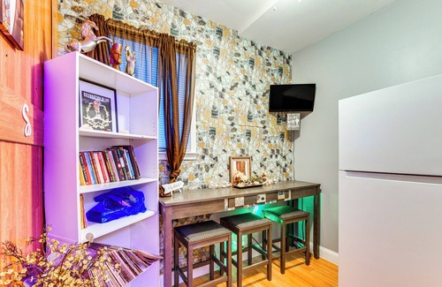 Newark Apartment | 15 Mi to NYC: Apartment in Newark